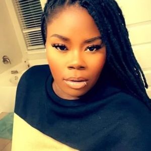 Meet your Posher, Delisa